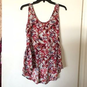 Feather abstract print tank top almost new